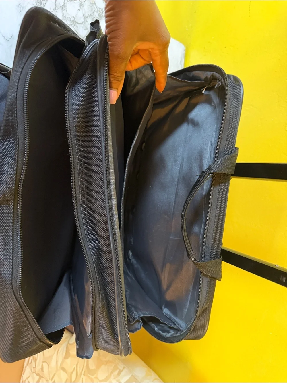 Unbranded Black Rolling Laptop Briefcase with Telescoping Handle